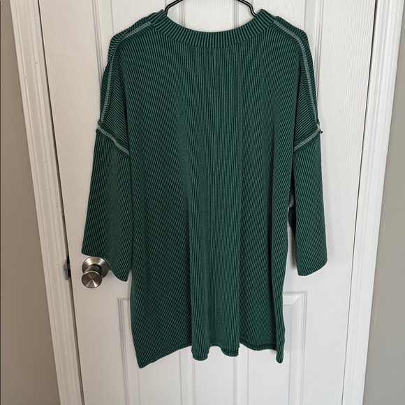 Oversized Tee - Picture 4 of 5